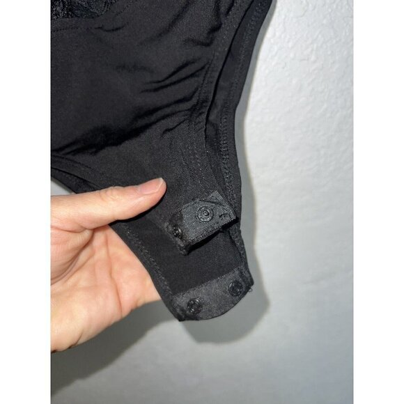 HAUTE Monde Black Bodysuit Sheer Floral Sleevless Size M Womens Sexy G - Picture 7 of 11